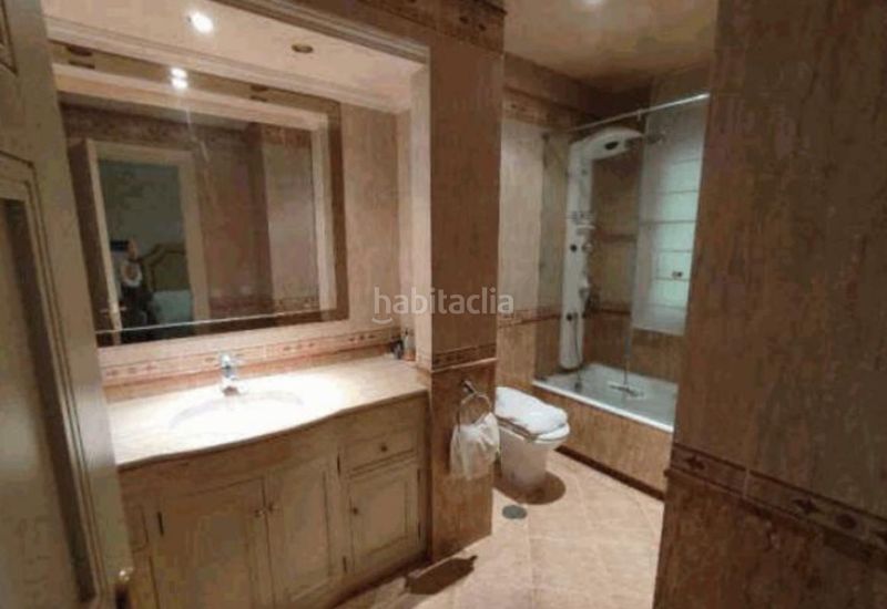 Foto ad50c9c6-051d-42d0-a501-ba5928d659ca. Casa amb calefacció aparcament piscina a Nueva Andalucía centro Marbella