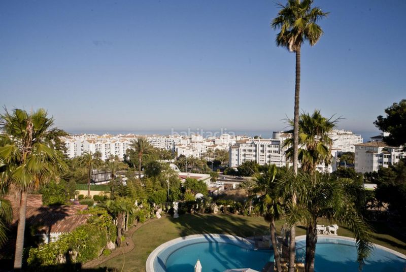 Foto ae5c1db6-1188-4f7b-b0ae-f061efe38707. Casa amb calefacció aparcament piscina a Nueva Andalucía centro Marbella