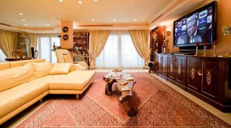 Foto b8882248-9096-4973-992d-9ce2b5be1bd3. Casa amb calefacció aparcament piscina a Nueva Andalucía centro Marbella