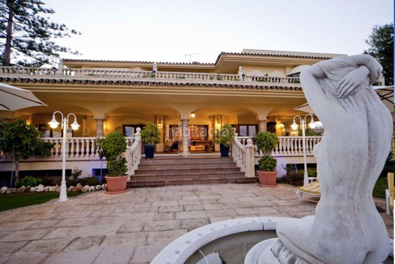 Foto d79e38eb-e98a-4085-812c-03229e2feb0b. Casa amb calefacció aparcament piscina a Nueva Andalucía centro Marbella