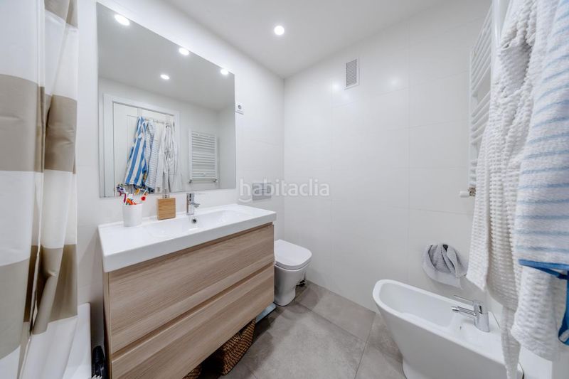 Foto 2feafc89-f803-489b-b052-239cc3a6376c. Pis amb calefacció aparcament piscina a Colina Madrid