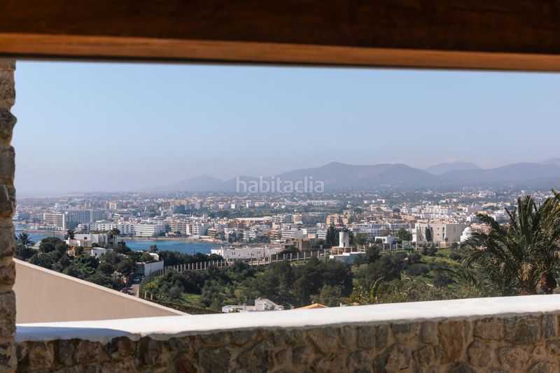 Foto 525827fa-99ce-4859-9905-22200fafe911. Casa adossada amb calefacció aparcament a Dalt Vila-La Marina Ibiza