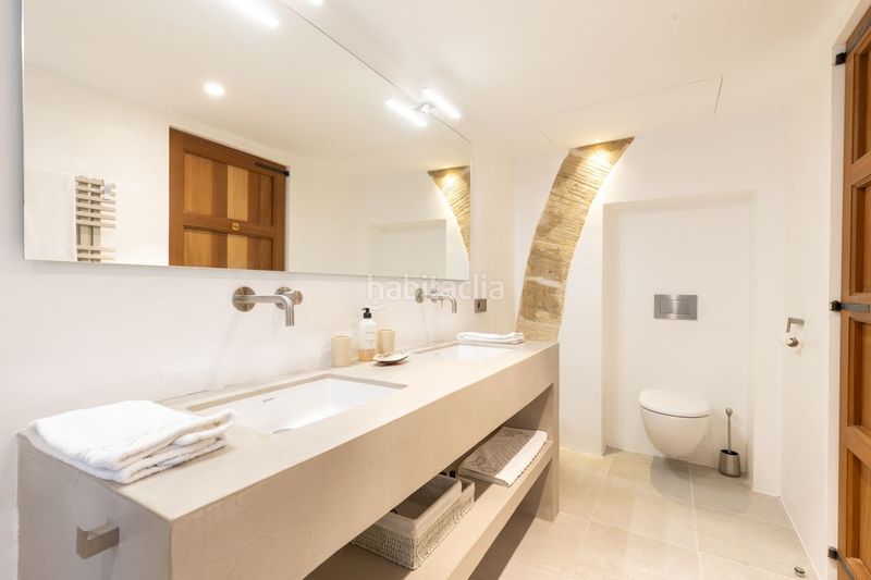 Foto 679a2c97-0508-49a7-9006-2d94ba84158d. Casa adossada amb calefacció aparcament a Dalt Vila-La Marina Ibiza