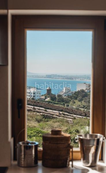 Foto bcfeb179-0a5d-42d0-ba2f-b6d1f7507a2c. Casa adossada amb calefacció aparcament a Dalt Vila-La Marina Ibiza
