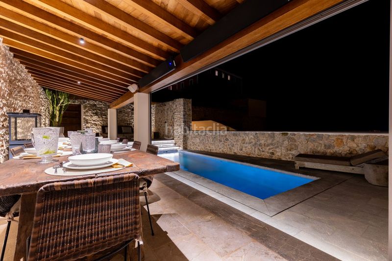 Foto d152f008-3b76-4f95-9914-80c2e6d54e1b. Casa adossada amb calefacció aparcament a Dalt Vila-La Marina Ibiza