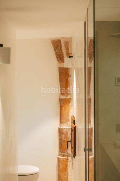 Foto e3d0a185-9904-425b-acd5-65181236e3d8. Casa adossada amb calefacció aparcament a Dalt Vila-La Marina Ibiza