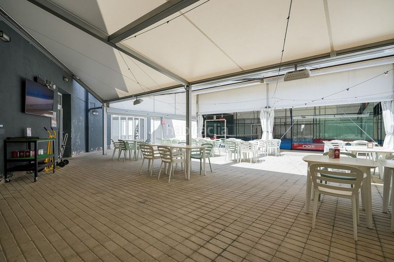 Foto 5d48f7c1-5410-4dd6-a99c-b82175ebc52d. Edificio en Rejas Madrid