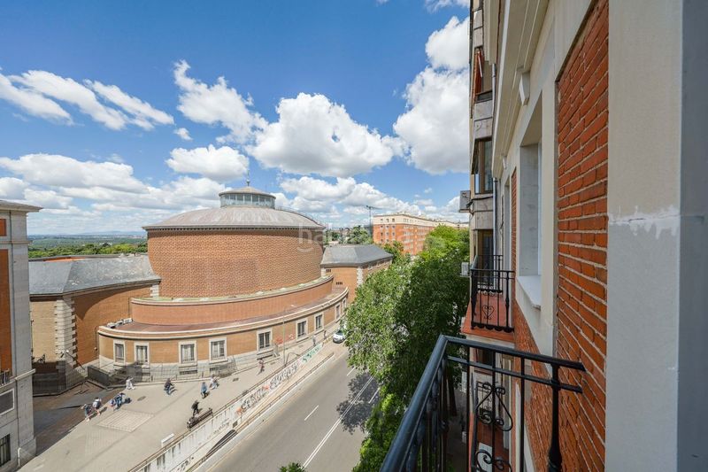 Foto 623cedfc-eca4-490e-898e-8bfe12a45629. Pis amb calefacció aparcament a Gaztambide Madrid