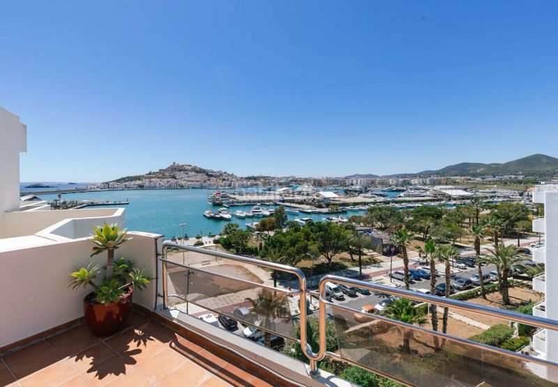 Foto 1738977d-2f1a-4f77-9322-4357e7706442. Àtic amb calefacció a Marina Botafoc-Talamanca Ibiza