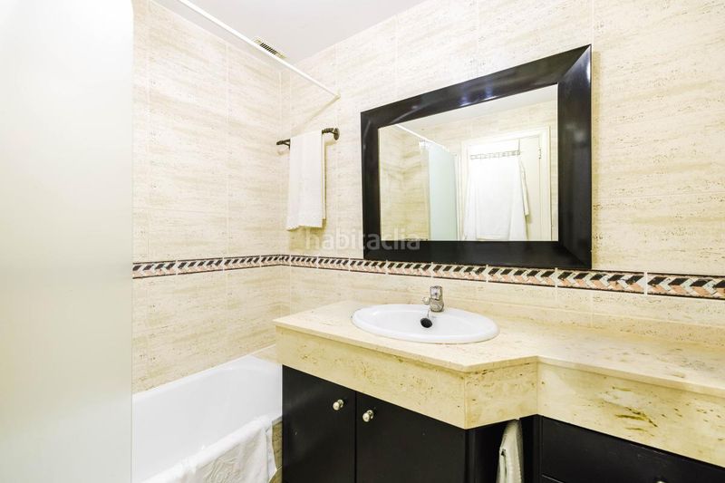 Foto 3f8f2c60-ce86-4061-8683-62fb5dd6600a. Planta baixa amb calefacció aparcament piscina a Marbella