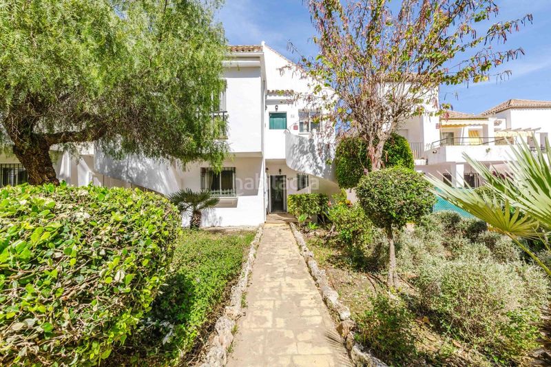 Foto 97a674e5-579e-4df1-a294-ebdaf3cc4b6c. Planta baixa amb calefacció aparcament piscina a Marbella