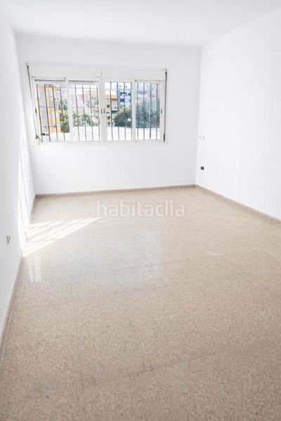 Foto d8d8d509-341b-4c68-8d39-939f81b7102a. Estudi amb calefacció a Parque Victoria Eugenia Málaga