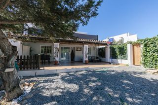 Casa adossada  Carrer de can pere serra