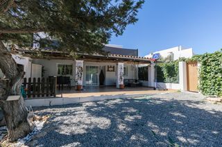 Semi detached house  Carrer de can pere serra