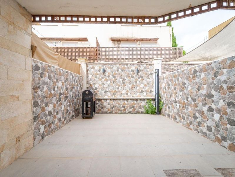 Foto ed055657-b760-4946-bce6-457a2bc8da54. Casa adossada amb calefacció aparcament piscina a Mijas