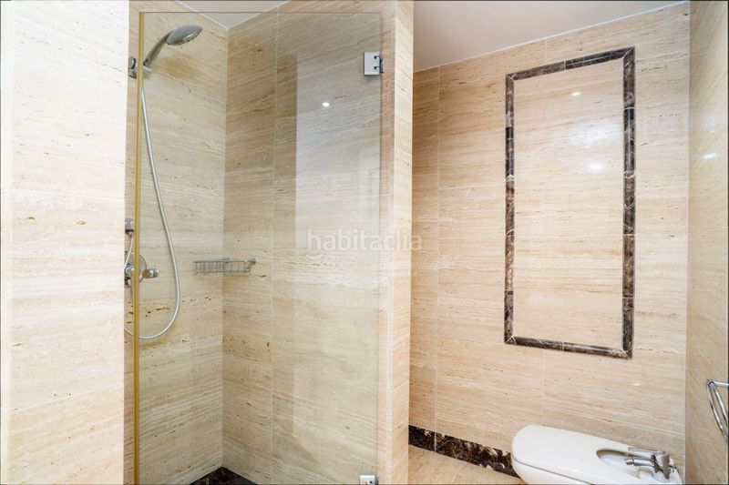 Foto b963690d-2d08-4e72-bd07-6203d0917aec. Pis amb calefacció aparcament piscina a Nagüeles Alto Marbella