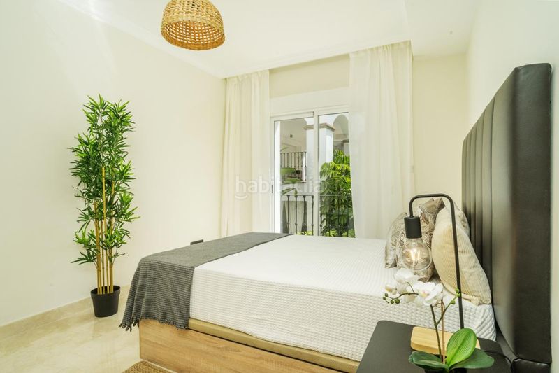 Foto e311880d-6045-4d13-abbb-c24c2fdeb5fb. Pis amb calefacció aparcament piscina a Nagüeles Alto Marbella