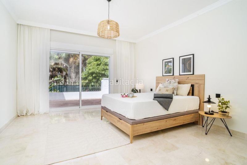 Foto fb574073-42a2-45fb-9bf1-7e8dc5791a95. Pis amb calefacció aparcament piscina a Nagüeles Alto Marbella