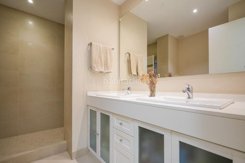 Foto 4ea10c03-8221-4143-b386-154530dda98c. Pis amb calefacció aparcament piscina a Mirasierra Madrid