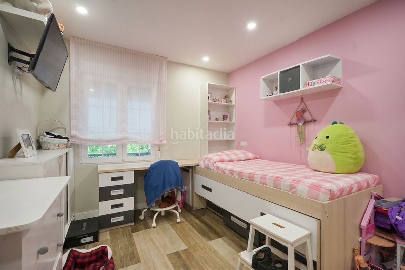 Foto b9b7c823-e3a4-4f3c-b647-c5db15f11965. Casa adossada amb calefacció aparcament a Centro Getafe