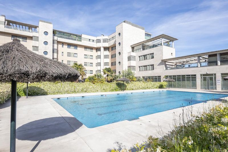 Foto f3f6bbdd-d201-4969-b734-7fca3e664a6f. Pis amb calefacció aparcament piscina a Palomas Madrid