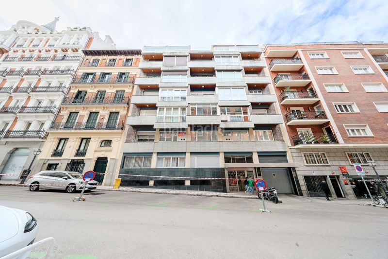 Foto d4e865ec-c408-44a0-b140-c418cb8ff18a. Loft en Jerónimos Madrid