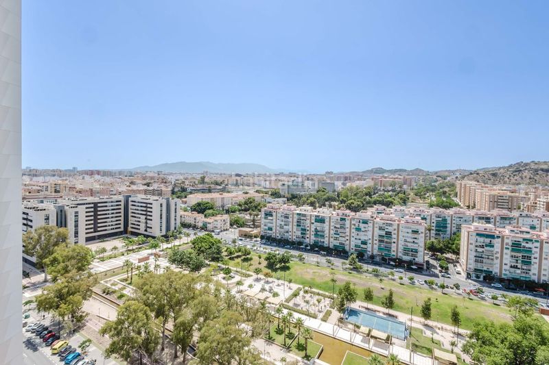 Foto 43a65284-41d0-4c31-a7f7-4fb610a58c2a. Lloguer pis amb calefacció aparcament a Martiricos - La Roca - La Rosaleda Málaga