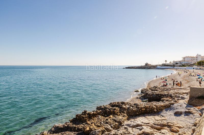 Foto b2251a3a-4d3d-4d76-a86f-ac66bf47e4b9. Pis amb calefacció aparcament a Chaparil - Torrecilla - Punta Lara Nerja