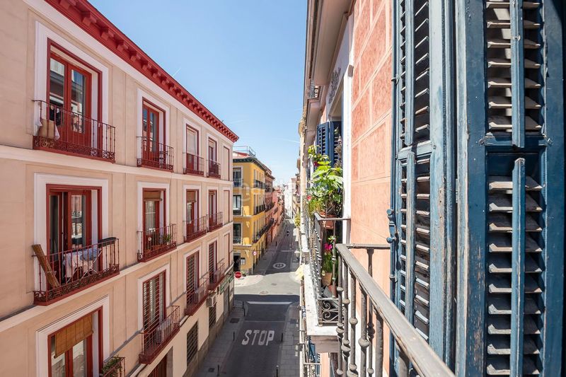 Foto b84343bd-528e-4a83-a2a9-d6048c96110d. Pis amb calefacció aparcament a Embajadores-Lavapiés Madrid