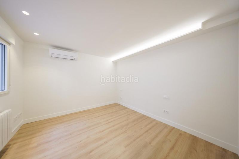 Foto 0692fc74-681c-4a2b-89f7-aae224a10a3f. Planta baixa amb calefacció a El Viso Madrid