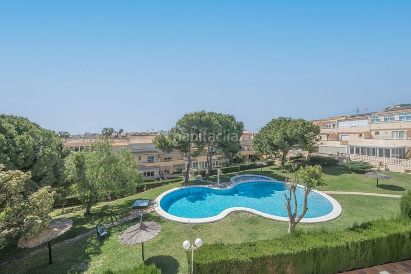 Foto c4f0462c-4f97-40c8-a2e0-668730edb7d1. Reihenhaus in calle atún 1 in Alicante golf Alicante