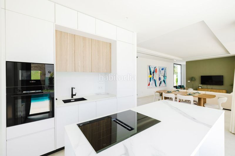 Foto 57d49ef3-1174-4b0b-a978-907a049e5b17. Casa amb calefacció aparcament piscina a Nueva Atalaya Estepona