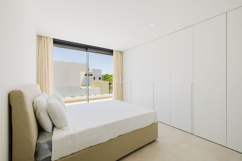 Foto ee002560-5735-4d49-9c61-2a8029f4e1fb. Casa amb calefacció aparcament piscina a Nueva Atalaya Estepona