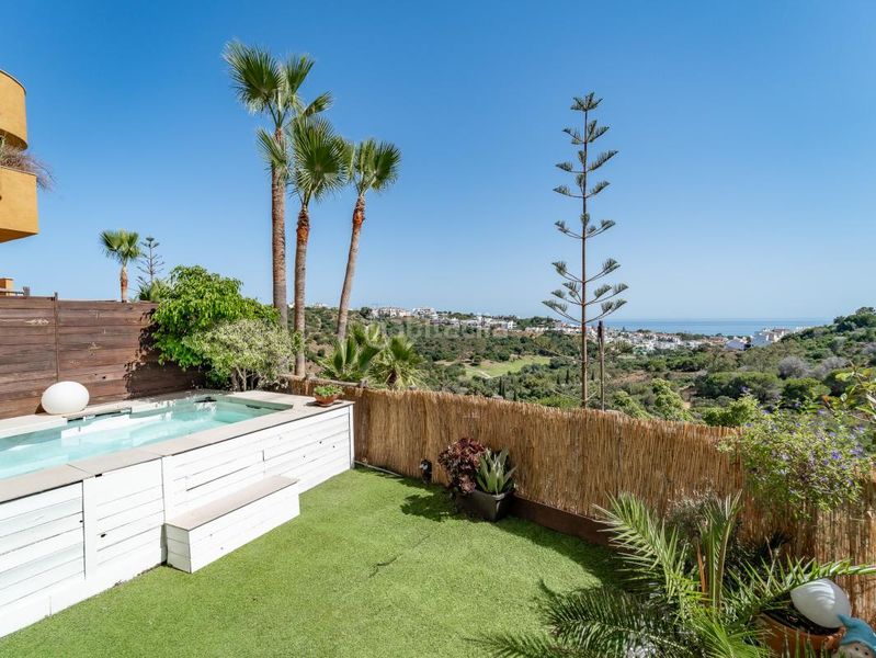 Foto 17e5e2a4-309b-4018-b4b3-87ee46463d4e. Planta baixa amb calefacció aparcament piscina a Marbella