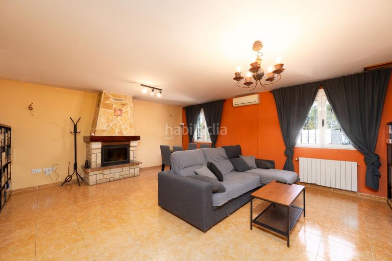 Foto 55757fe1-fd61-4505-be36-9ee941644b71. Casa aparellada amb calefacció aparcament a Tibi