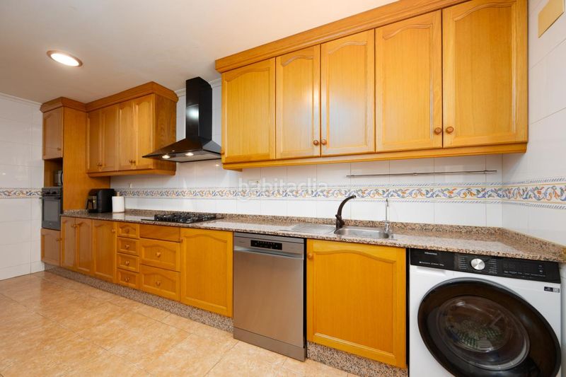 Foto a56bb055-a09b-4d25-9bb7-06a46b0980b4. Casa aparellada amb calefacció aparcament a Tibi