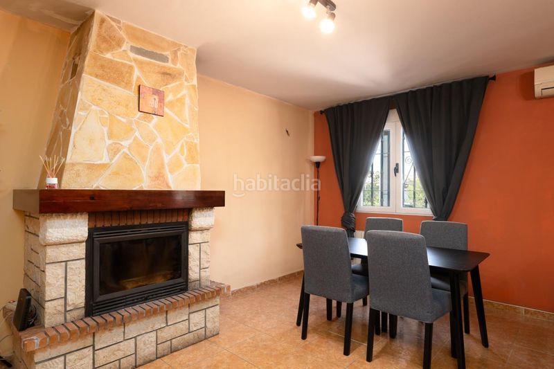 Foto c15c78be-ba01-4fdf-9306-8e1231602843. Casa aparellada amb calefacció aparcament a Tibi