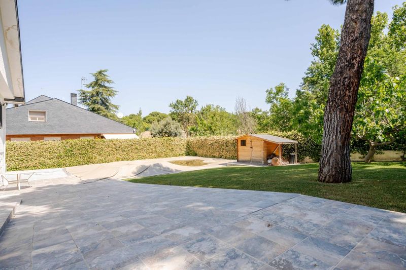 Foto e99520b4-c91f-4d38-9c8f-94b568e2285d. Casa amb calefacció aparcament piscina a Parque Boadilla Boadilla del Monte