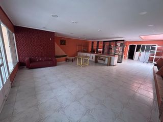 Casa bifamiliare in Cox