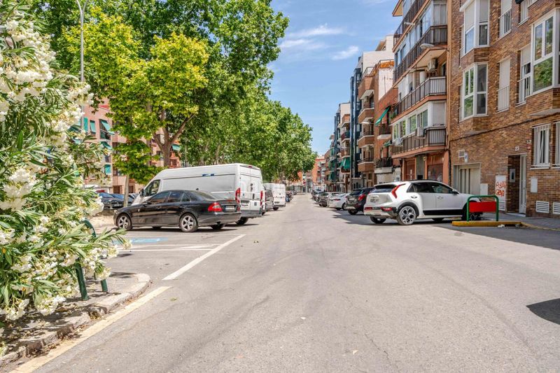 Foto bffa7bd0-b5a4-4c13-8ee2-477b37135607. Pis amb calefacció a Pradolongo Madrid