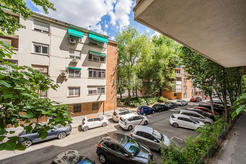 Foto d05daa98-56be-4648-8bd4-aa24512e5bc4. Pis amb calefacció a Guindalera Madrid
