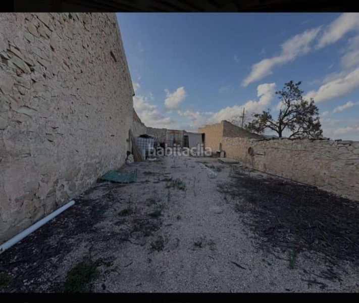 Foto e2570e1b-b088-4c43-a4f0-bcf8316a1c95. Casa adossada amb calefacció a Monòver