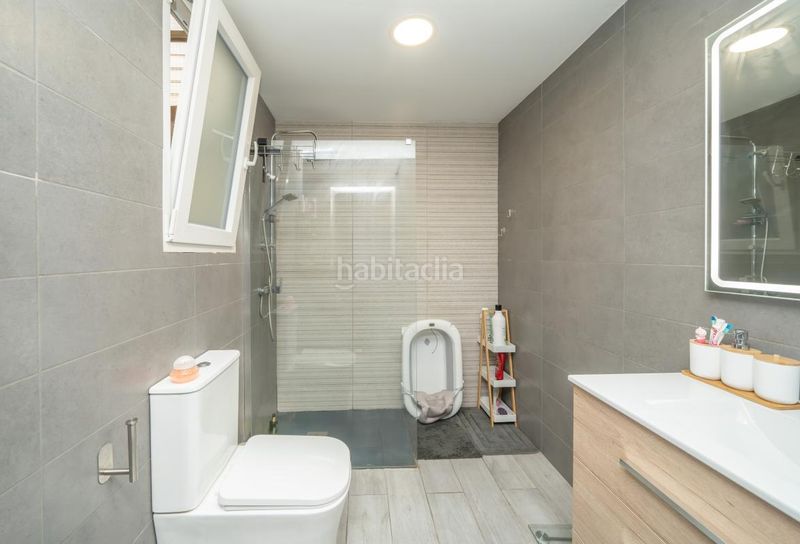 Foto 6bf58fa1-fbd8-43e8-8aa1-0cc573085212. Planta baixa amb calefacció a Centro Elda