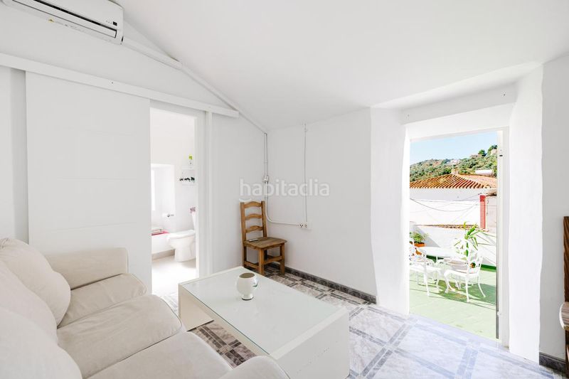Foto a086bc67-192a-421c-a797-9b63d0a130d1. Casa amb calefacció a Olías Málaga