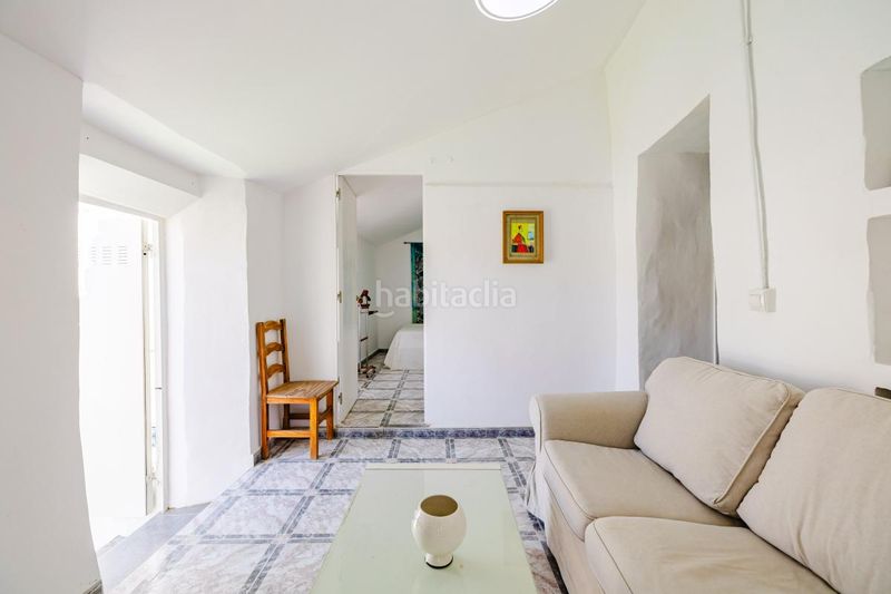 Foto d8ea0c2f-9fbc-4664-80e2-5ee4256113cc. Casa amb calefacció a Olías Málaga