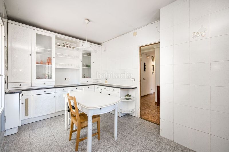 Foto f47e2db6-1590-4850-afc1-4cd6d51ca73e. Casa amb calefacció aparcament a Jerónimos Madrid