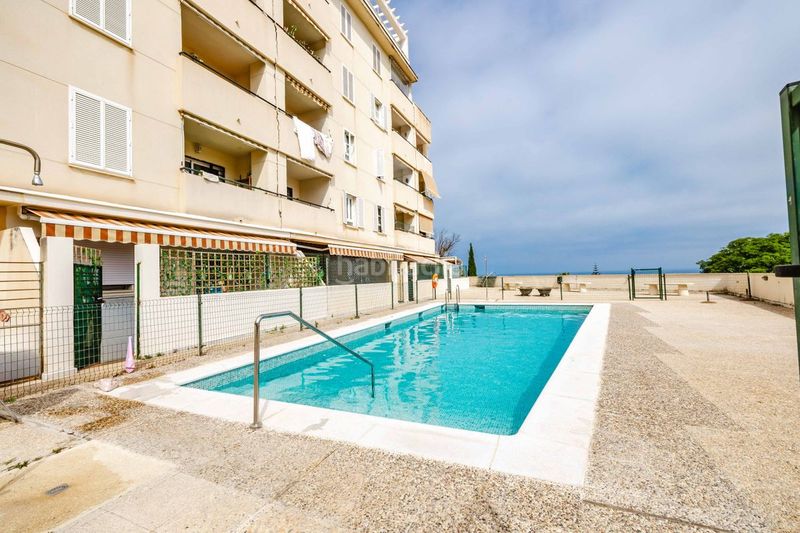 Foto f008331c-d438-40aa-8478-59d963ac5f5e. Pis amb calefacció piscina a Montemar Torremolinos