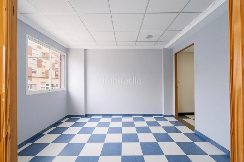 Foto f3da1f24-1504-4ff7-b53c-30a9a7a66b7f. Pis amb calefacció a Hispanidad - Vivar Téllez Vélez - Málaga