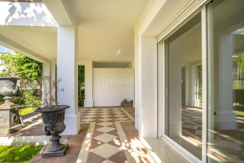Foto 502de2ff-ec89-4c4e-89f5-99e947c1fce2. Planta baixa amb calefacció aparcament piscina a Marbella