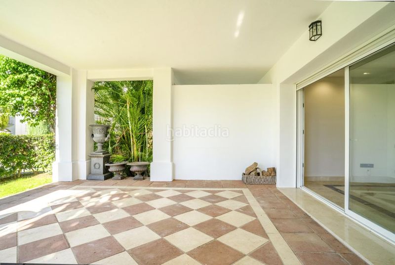 Foto 53899440-b6a4-4516-90a0-e1158d9d68d6. Planta baixa amb calefacció aparcament piscina a Marbella